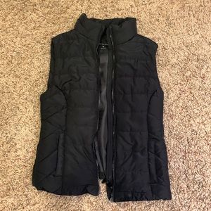 Aeropostale black puffer vest